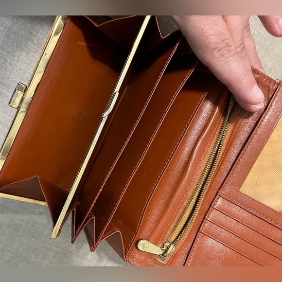 MCM Long Kisslock Leather Authentic Vintage wallet - Picture 10 of 16